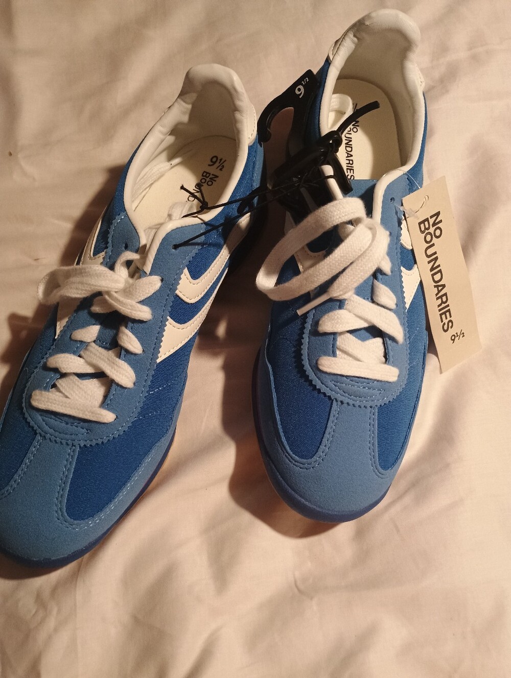 No Boundaries Kids Blue & White Lace-Up Sneakers